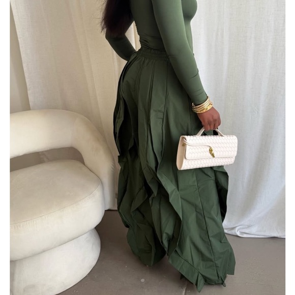 OLIVE GREEN Ruffled Pants - Picture 3 of 13